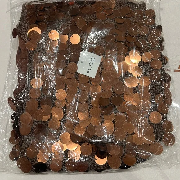 Aldo crochet slouchy bag with shiny sequin disks Velcro closure. - Picture 6 of 8